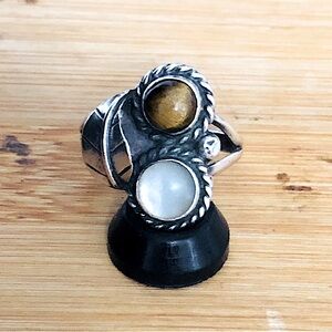 $54  Signed Southwest Bell Collectible Ring  Size 7 & 1/2  Sterling Silver